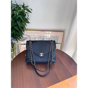 Chanel Women Pre-Loved Bag Very Good Condition